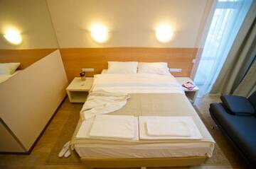 Фото номера Комфорт с двуспальной кроватью Гостевой дом Welcome Inn г. Самара 11