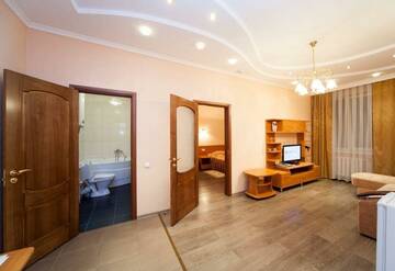 Фото номера Номер люкс улучшенный Гостиница VIP House Hotel г. Самара 6