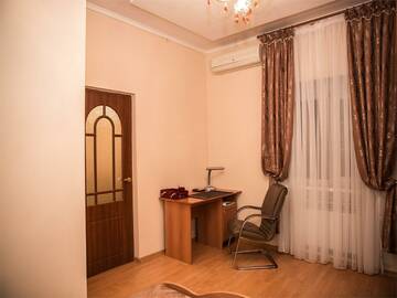 Фото номера 2-комнатный номер люкс Гостиница VIP House Hotel г. Самара 6