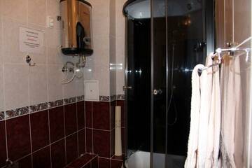 Фото номера Номер стандарт с 1 двуспальной кроватью Гостиница VIP House Hotel г. Самара 4