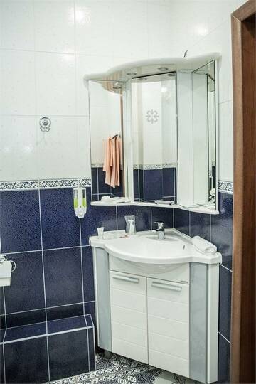 Фото номера Номер улучшенный с 1 двуспальной кроватью Гостиница VIP House Hotel г. Самара 5