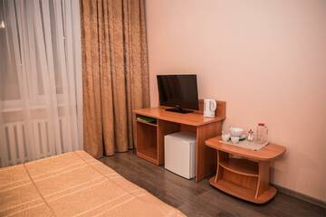 Фото номера Номер улучшенный с 1 двуспальной кроватью Гостиница VIP House Hotel г. Самара 4