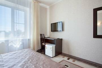 Фото номера Номер стандарт с 1 двуспальной кроватью (с завтраком) Гостиница Гостиница Пирамида г. Самара 7