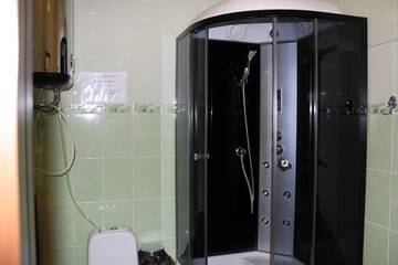 Фото номера Двухкомнатный с кухней Гостиница Гостиница Вип Хаус г. Самара 4